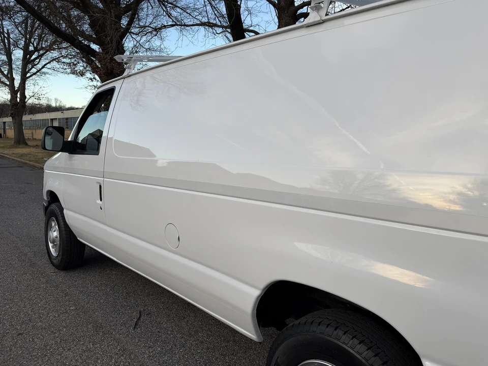 2013 Ford Econoline Van - Image 19 of 21