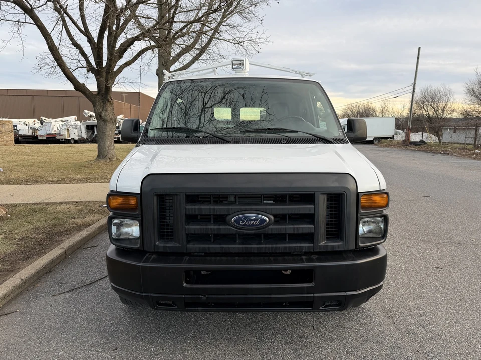 2013 Ford Econoline Van - Image 10 of 21