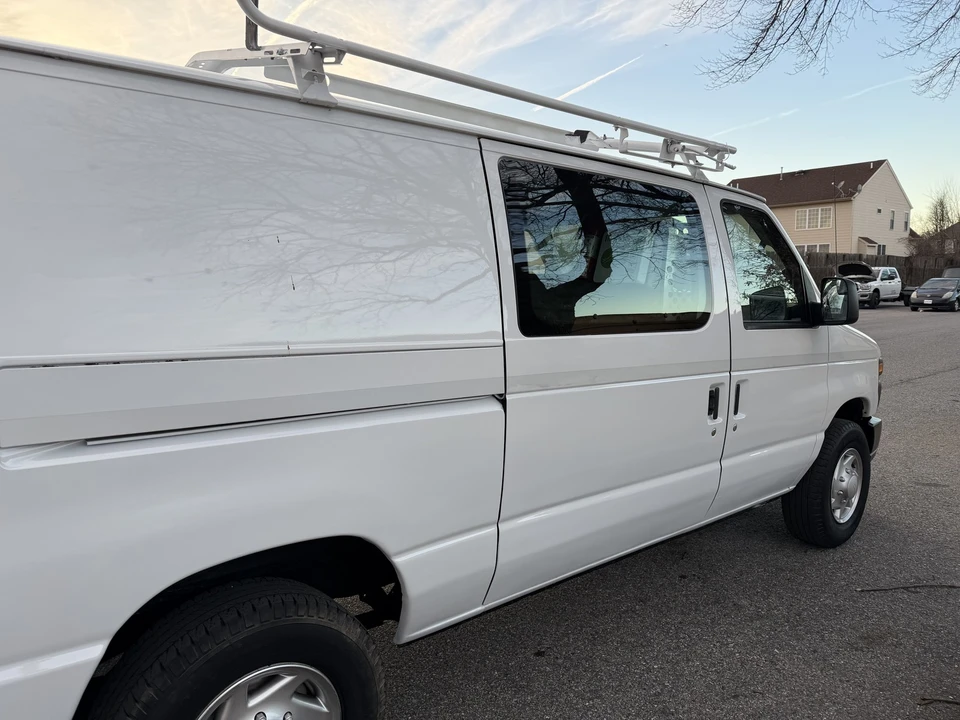 2013 Ford Econoline Van - Image 15 of 21