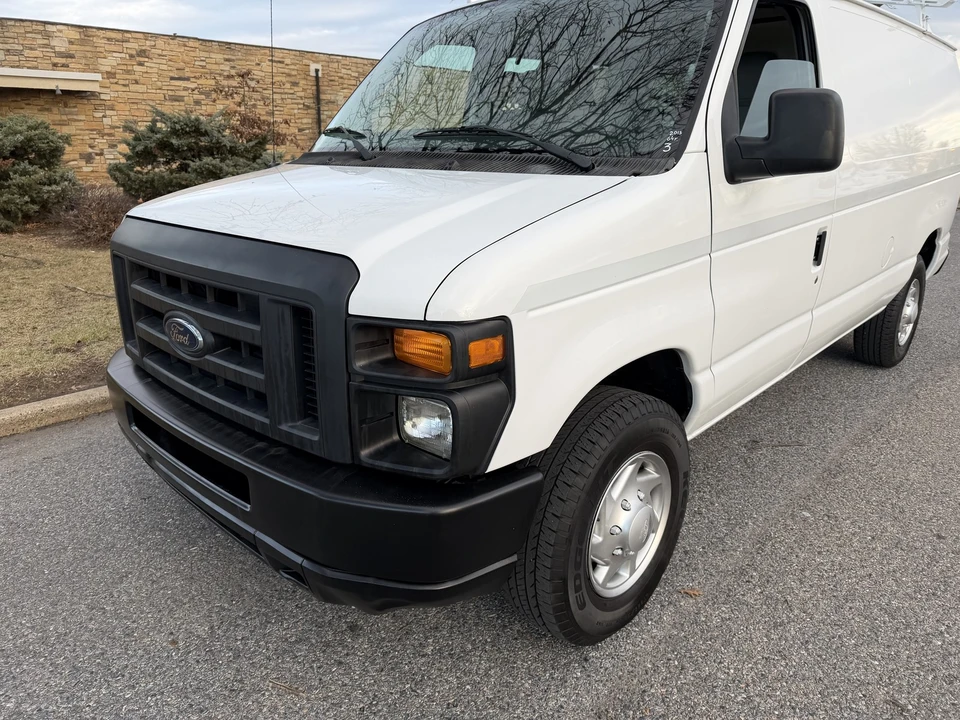 2013 Ford Econoline Van - Image 3 of 21