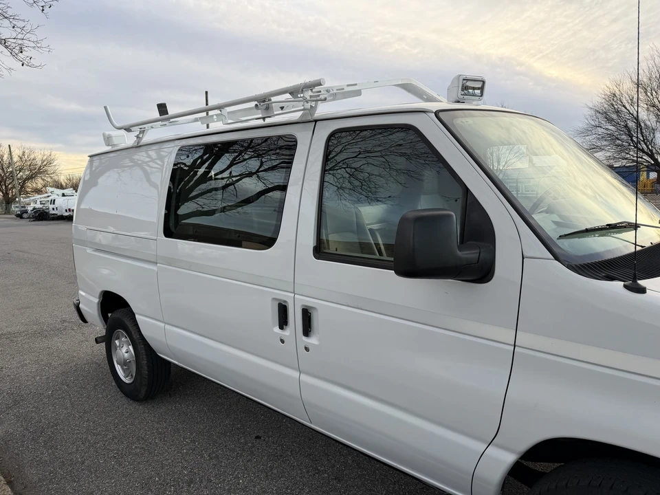 2013 Ford Econoline Van - Image 9 of 21