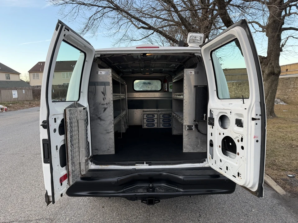 2013 Ford Econoline Van - Image 20 of 21