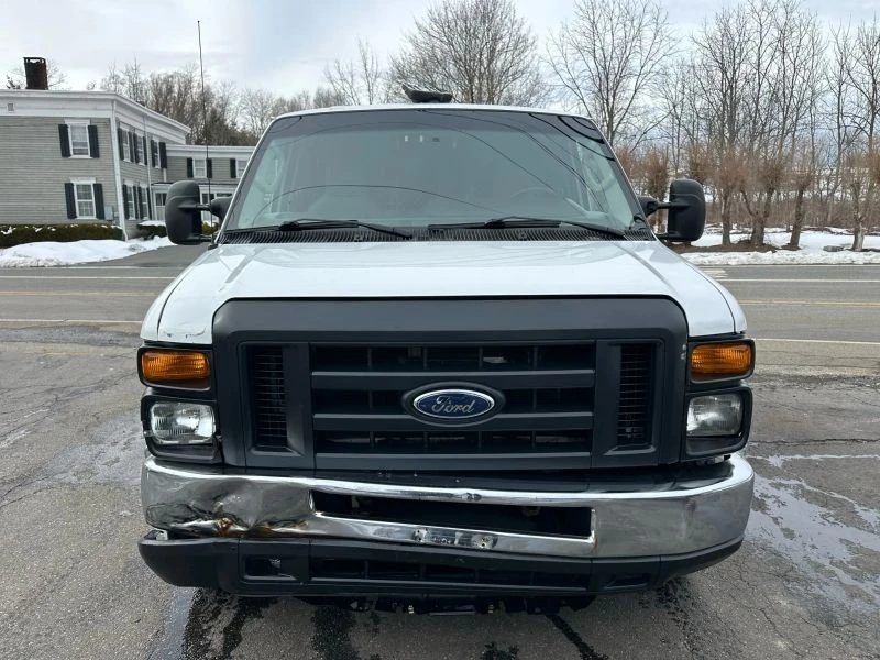 2013 Ford Econoline Van - Image 2 of 12