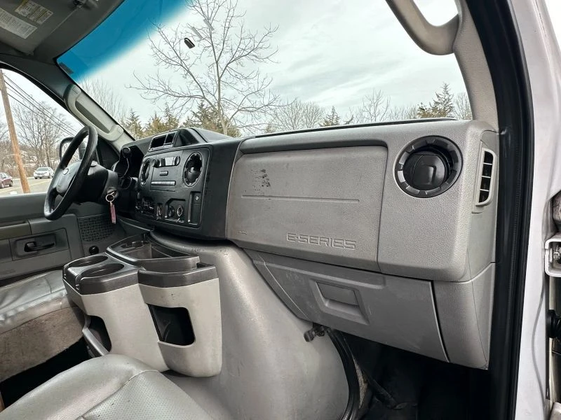 2013 Ford Econoline Van - Image 12 of 12