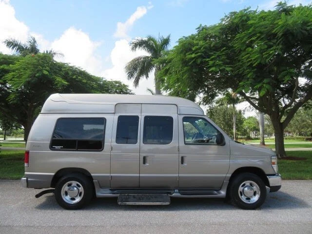 2013 Ford Econoline Van - Image 6 of 12