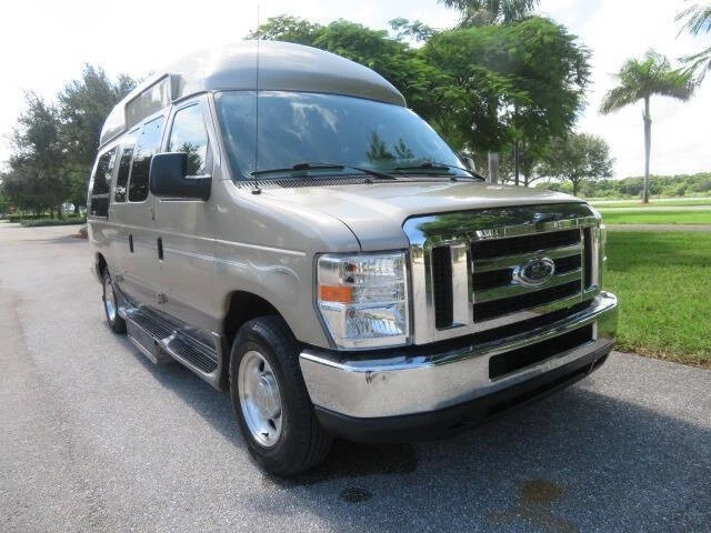2013 Ford Econoline Van - Image 11 of 12