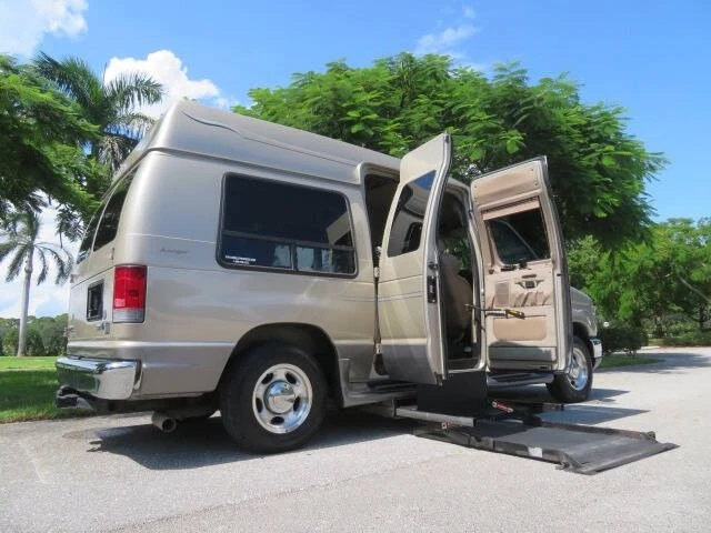 2013 Ford Econoline Van - Image 4 of 12