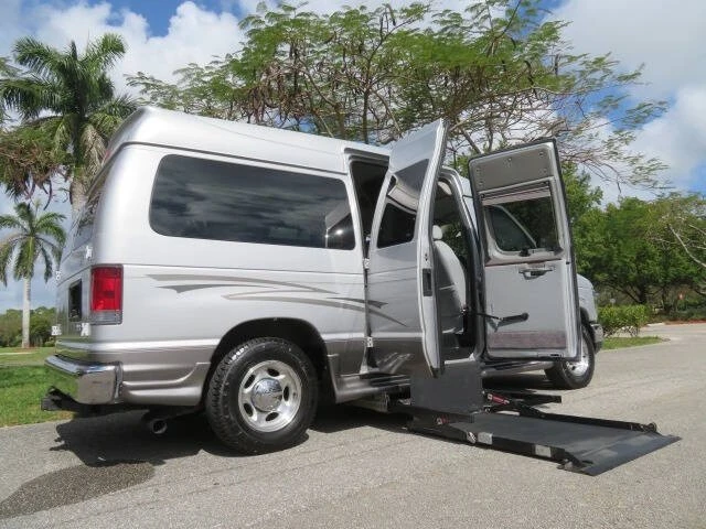 2013 Ford Econoline Van - Image 4 of 12