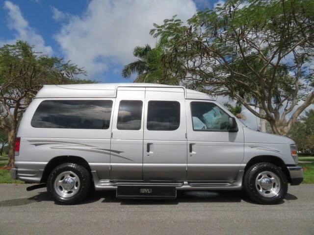 2013 Ford Econoline Van - Image 7 of 12