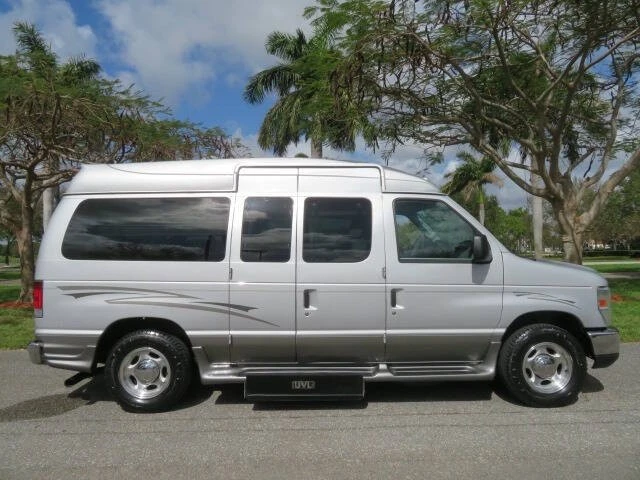 2013 Ford Econoline Van - Image 6 of 12