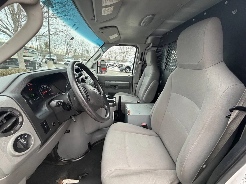 2013 Ford Econoline Van - Image 18 of 21