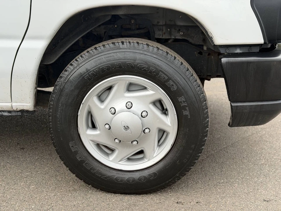 2013 Ford Econoline Van - Image 15 of 21