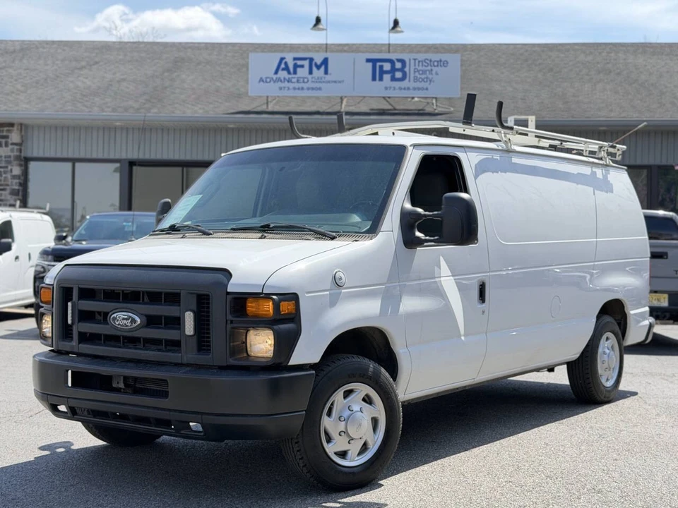 2013 Ford Econoline Van - Image 2 of 18