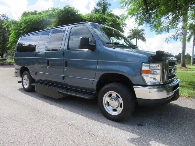 2013 Ford Econoline Van - Image 10 of 12