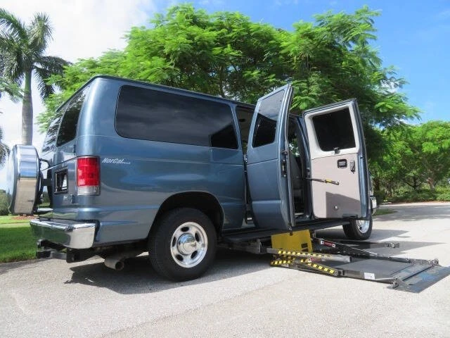 2013 Ford Econoline Van - Image 3 of 12