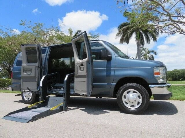 2013 Ford Econoline Van - Image 4 of 12