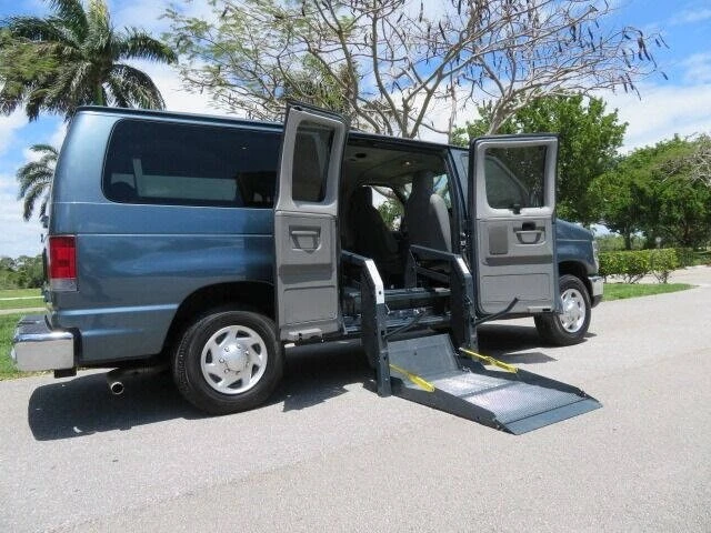 2013 Ford Econoline Van - Image 5 of 12