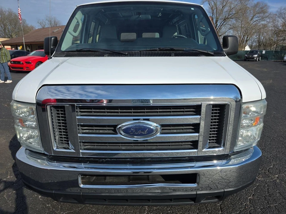 2013 Ford Econoline Van - Image 11 of 21