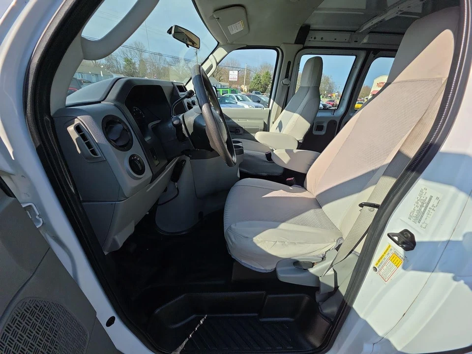 2013 Ford Econoline Van - Image 3 of 21