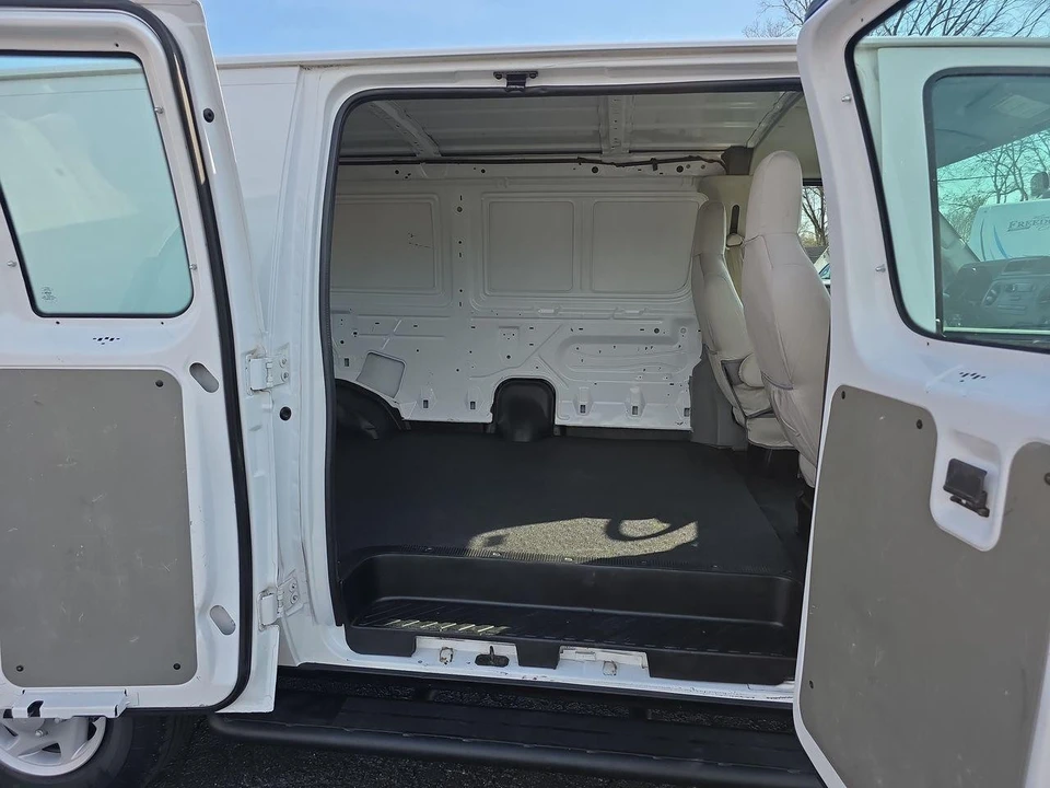 2013 Ford Econoline Van - Image 6 of 21