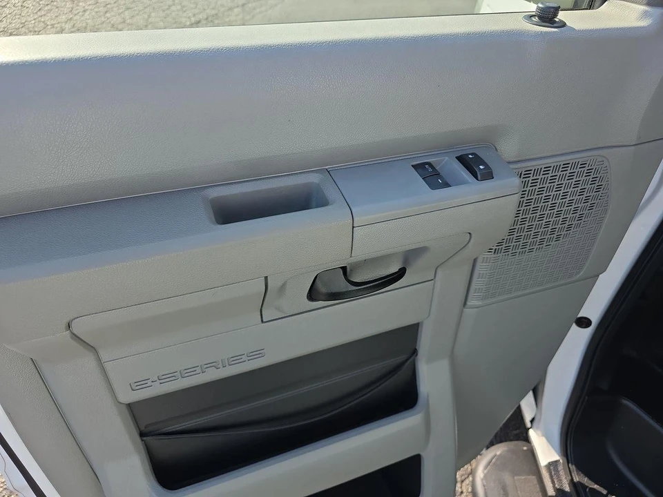 2013 Ford Econoline Van - Image 5 of 21