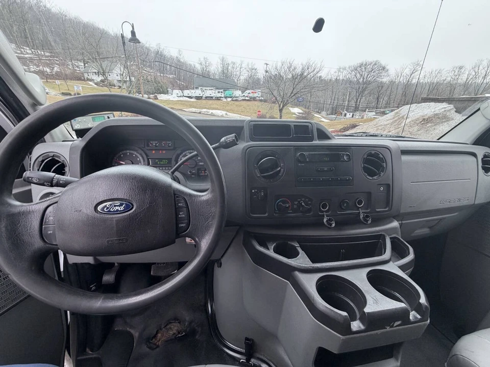 2013 Ford Econoline Van - Image 17 of 20