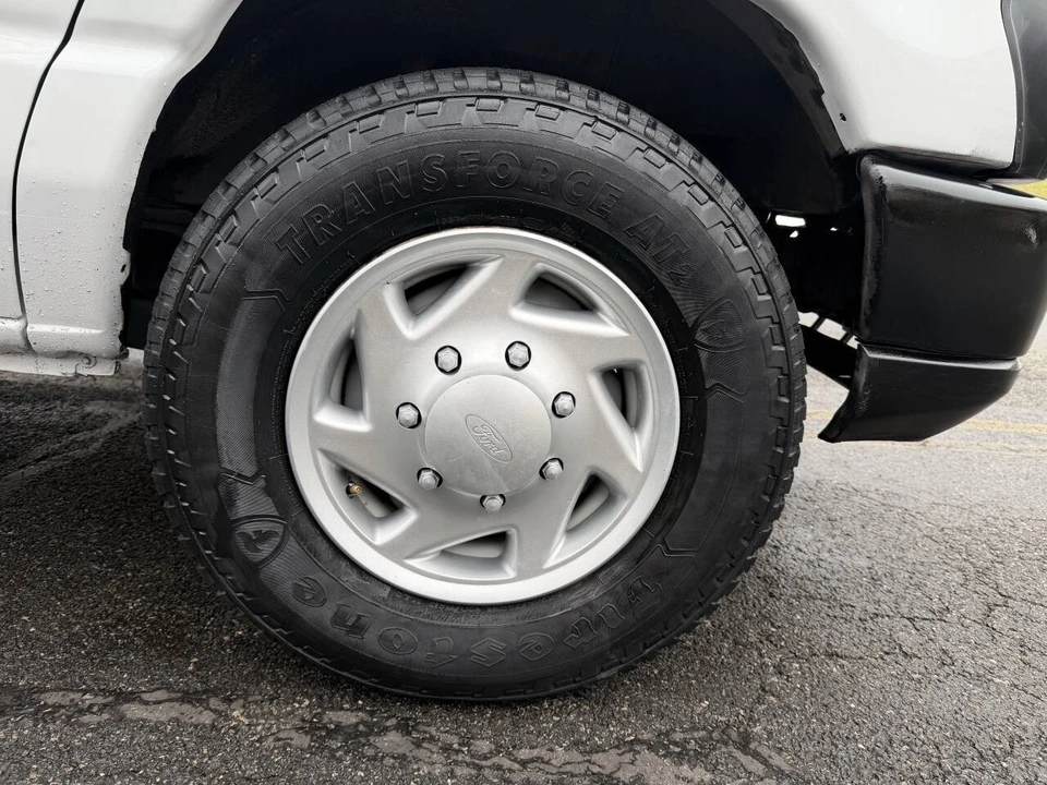 2013 Ford Econoline Van - Image 14 of 20