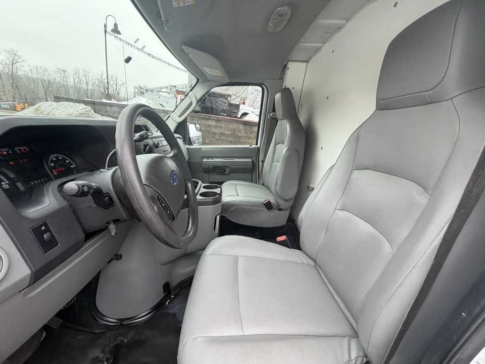 2013 Ford Econoline Van - Image 16 of 20