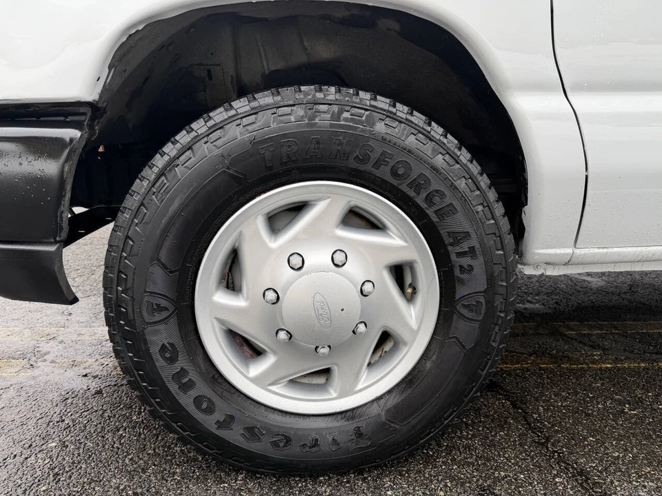 2013 Ford Econoline Van - Image 13 of 20