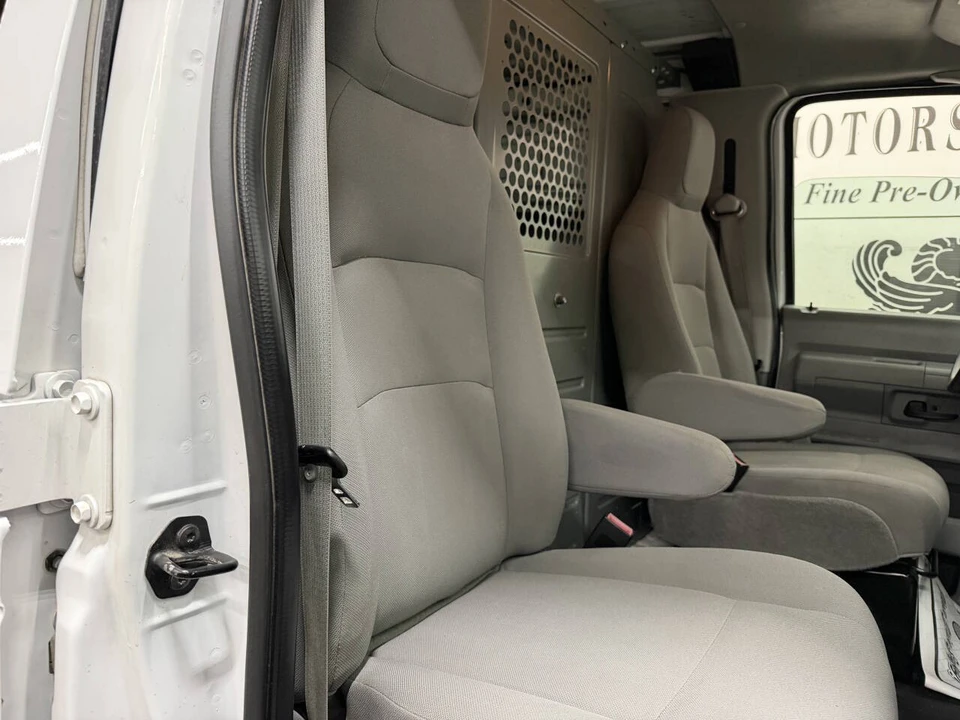 2013 Ford Econoline Van - Image 6 of 12