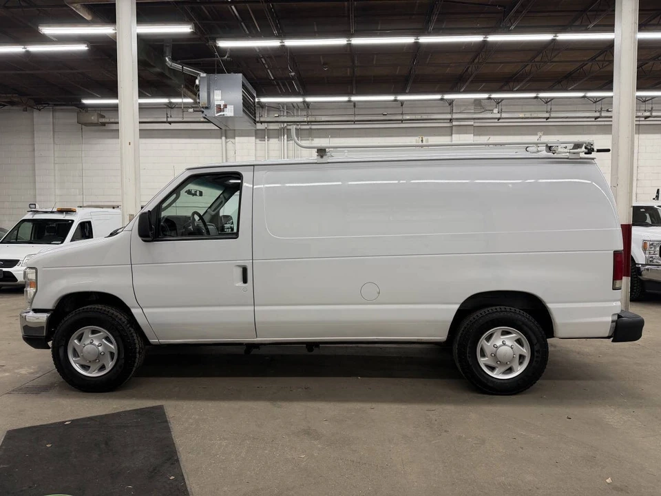 2013 Ford Econoline Van - Image 11 of 12