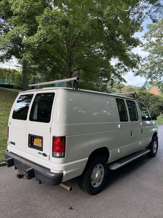 2013 Ford Econoline Van - Image 2 of 24