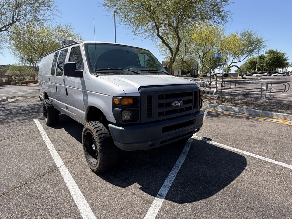 2013 Ford Econoline Van - Image 6 of 8