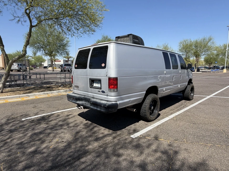 2013 Ford Econoline Van - Image 3 of 8