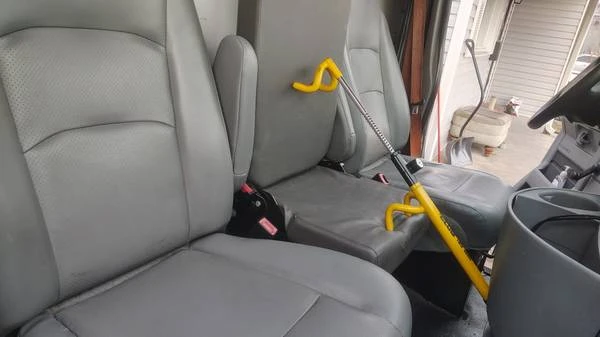 2013 Ford Econoline Van - Image 10 of 16