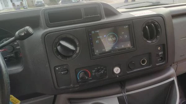 2013 Ford Econoline Van - Image 11 of 16
