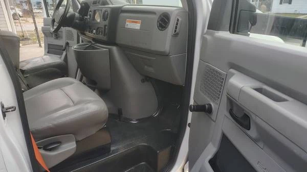 2013 Ford Econoline Van - Image 14 of 16