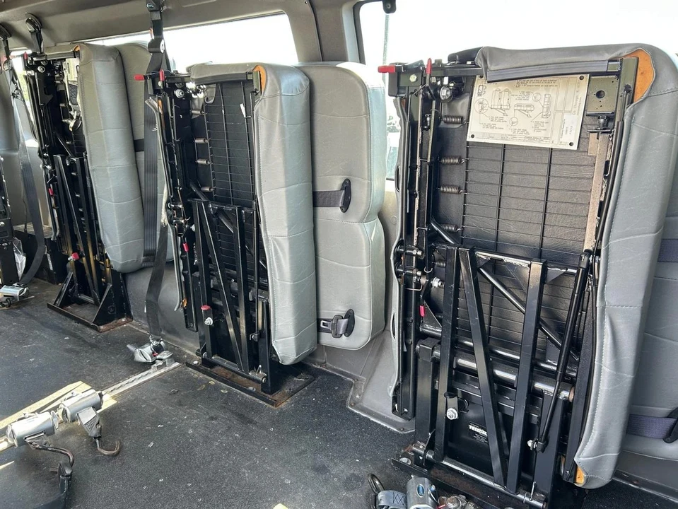 2013 Ford Econoline Van - Image 8 of 9
