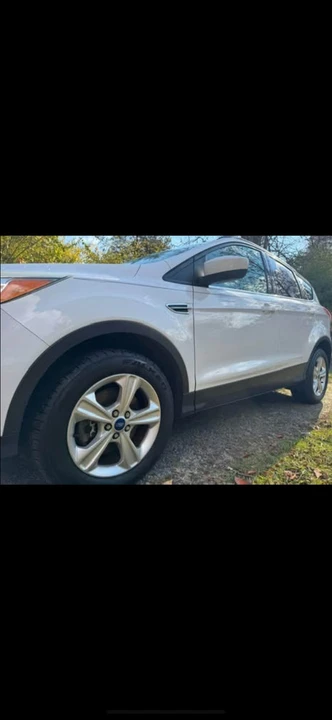 2013 Ford Escape - Image 2 of 19