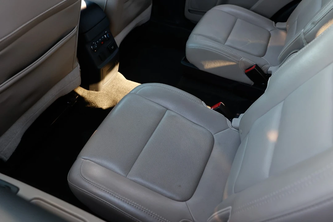 2013 Ford Explorer 5th Gen - Image 10 of 12