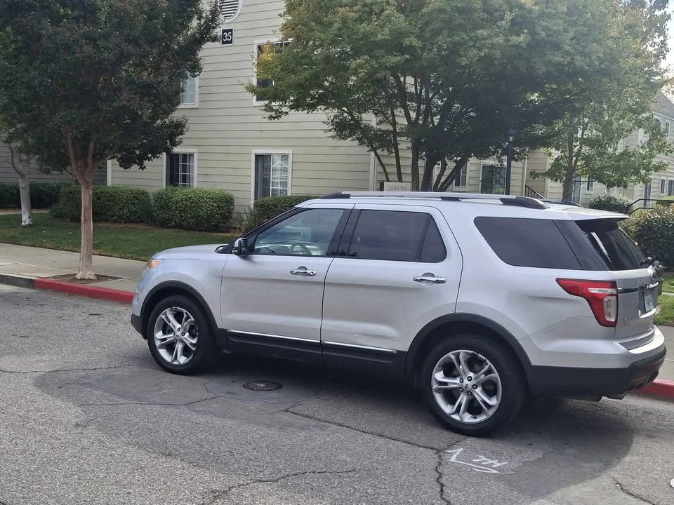2013 Ford Explorer 5th Gen - Image 2 of 10