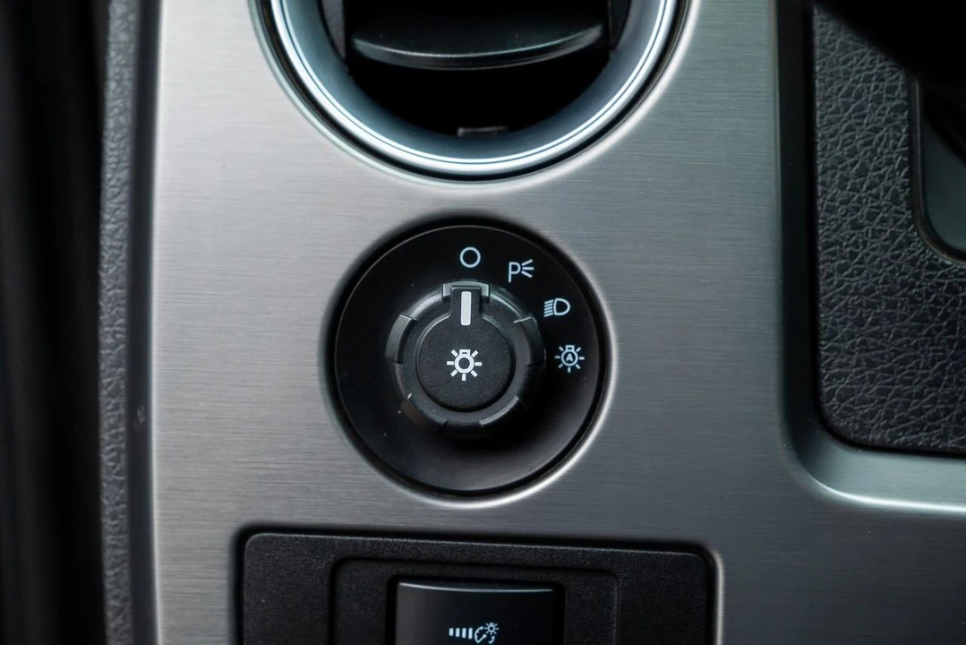 2013 Ford F-150 12th Gen - Image 16 of 29