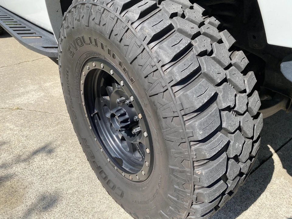 2013 Ford F-150 Raptor 12th Gen - Image 25 of 29