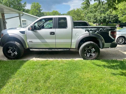 2013 Ford F-150 SVT Raptor Pickup 4D 5 1/2 ft