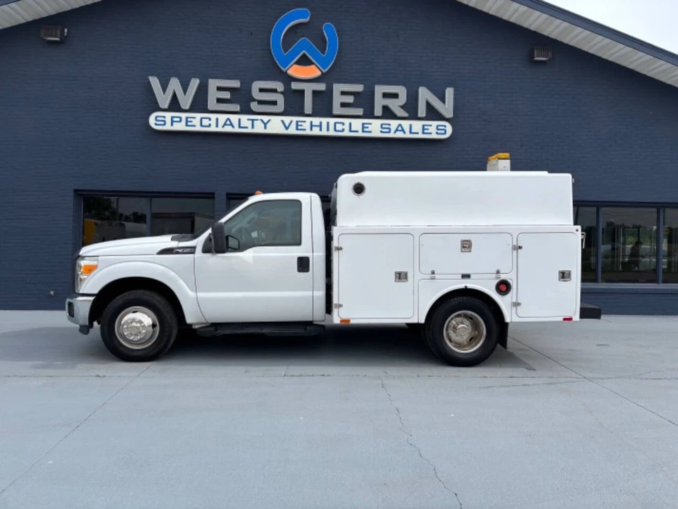 2013 Ford Super Duty 3rd Gen - Image 2 of 12