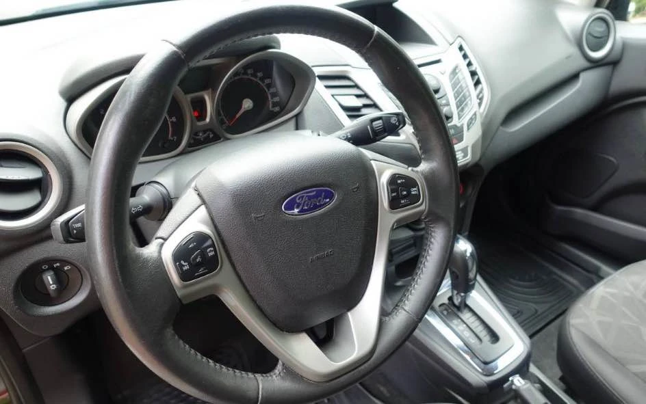 2013 Ford Fiesta - Image 2 of 9