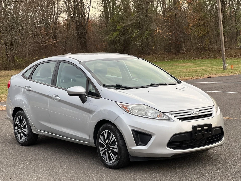 2013 Ford Fiesta - Image 10 of 21