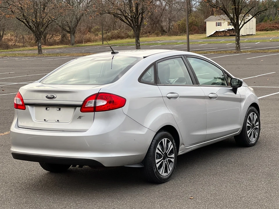 2013 Ford Fiesta - Image 8 of 21
