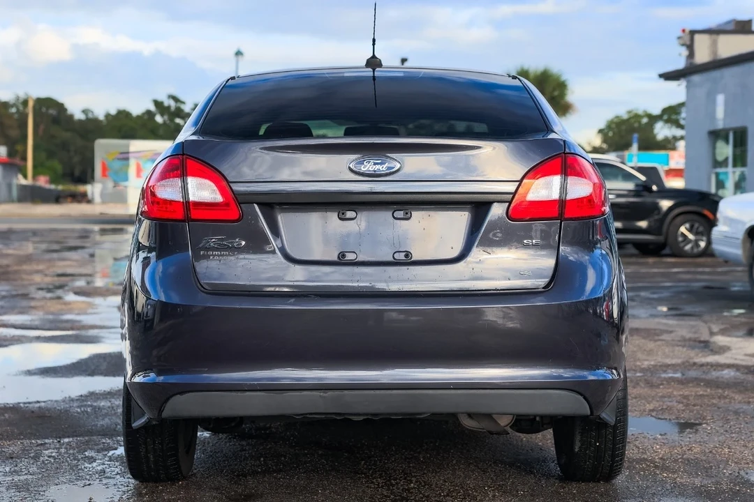 2013 Ford Fiesta - Image 7 of 12