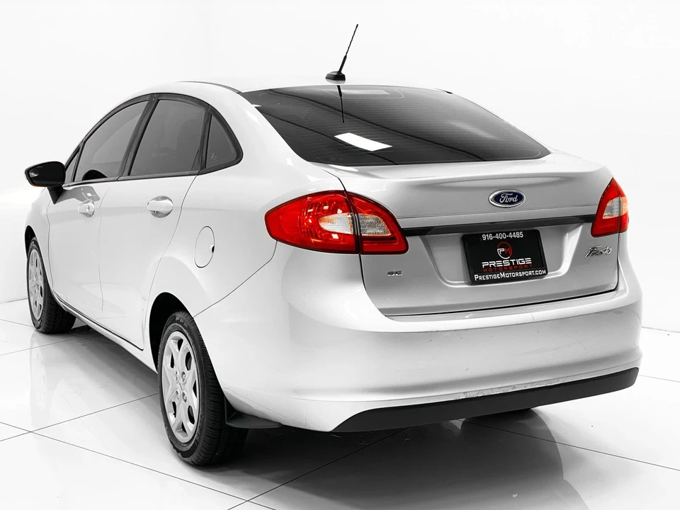 2013 Ford Fiesta - Image 12 of 12